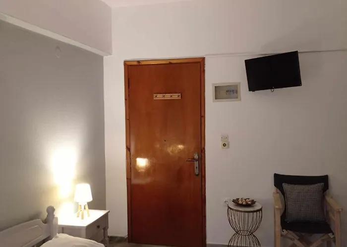 Kantouni By The Sea 게스트하우스 3*